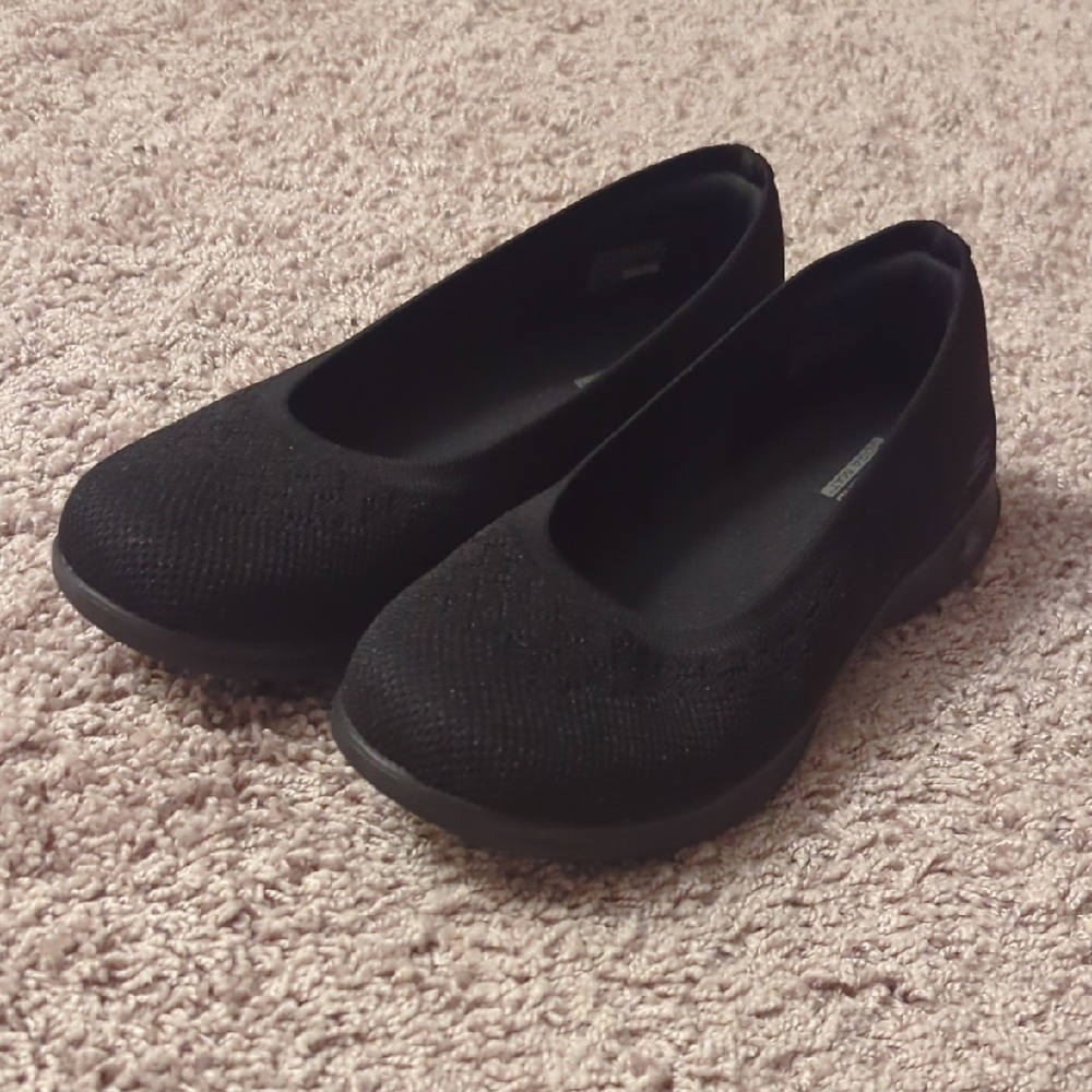Skechers Black Slip-On Shoes Shimmer 9